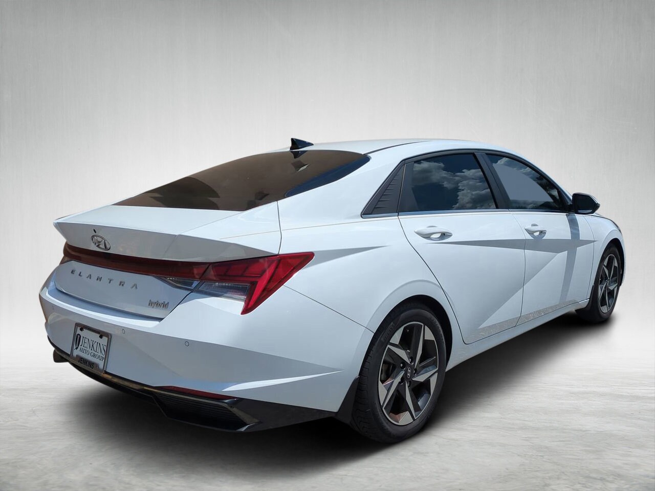 2023 Hyundai Elantra Limited photo 3