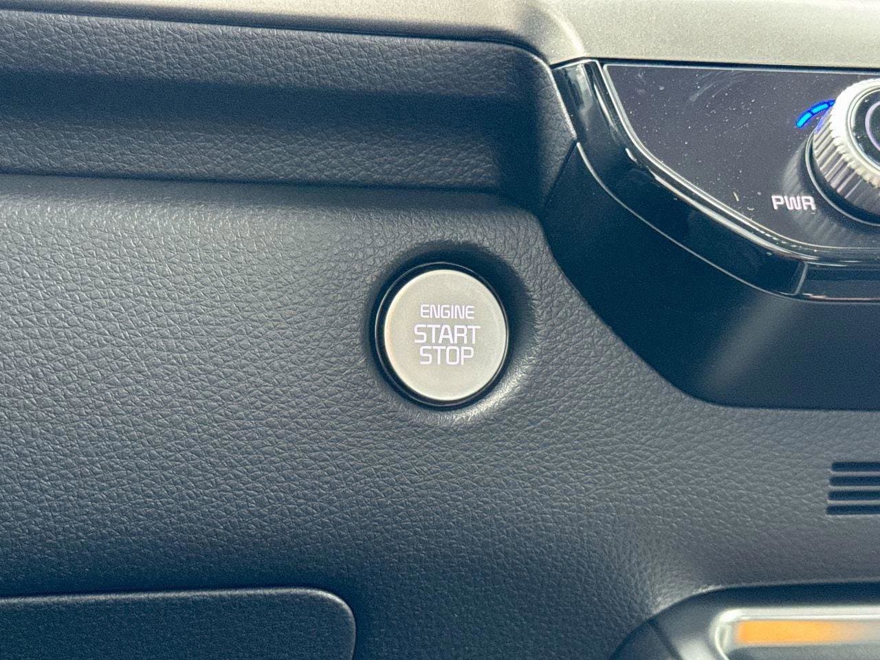 2025 Kia Carnival SX Prestige - Photo 38