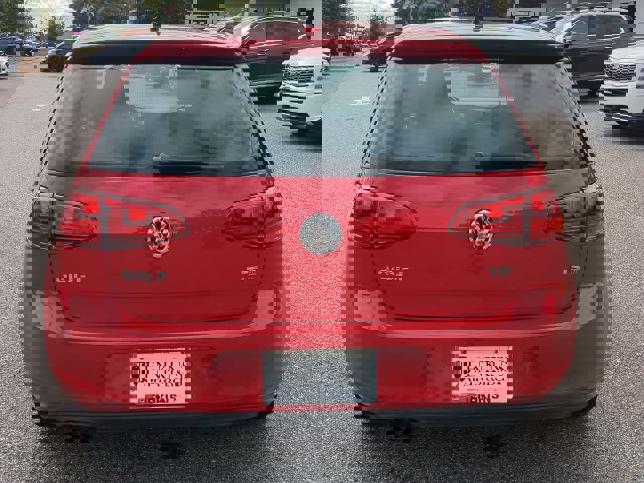 2017 Volkswagen Golf S photo 2