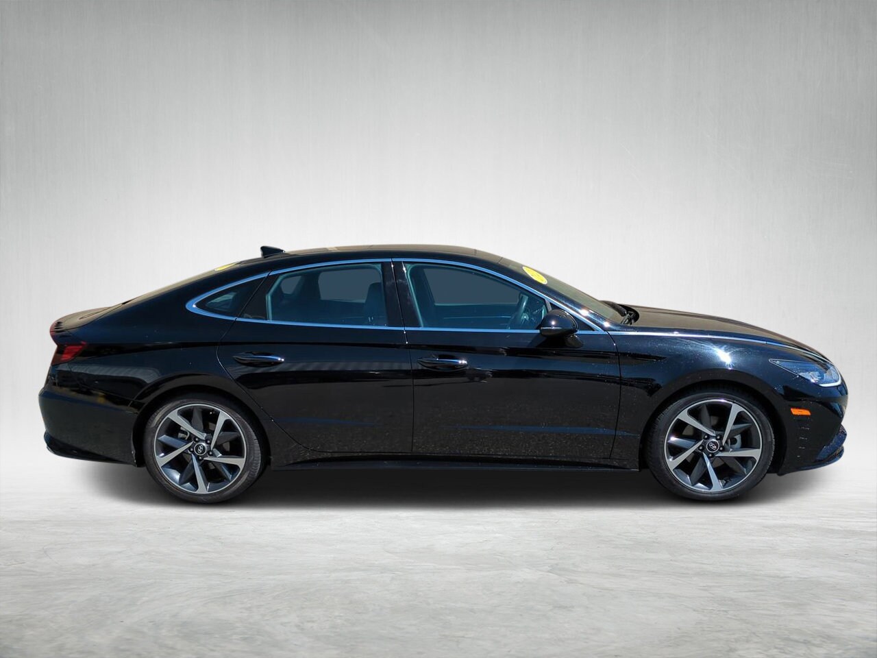2023 Hyundai Sonata SEL Plus photo 2