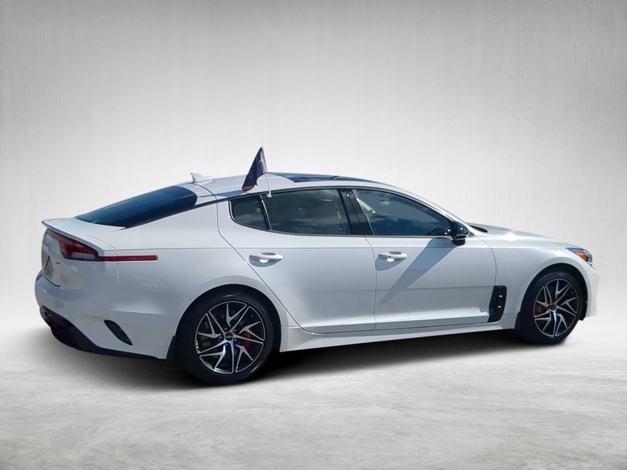 2023 Kia Stinger GT-Line photo 2
