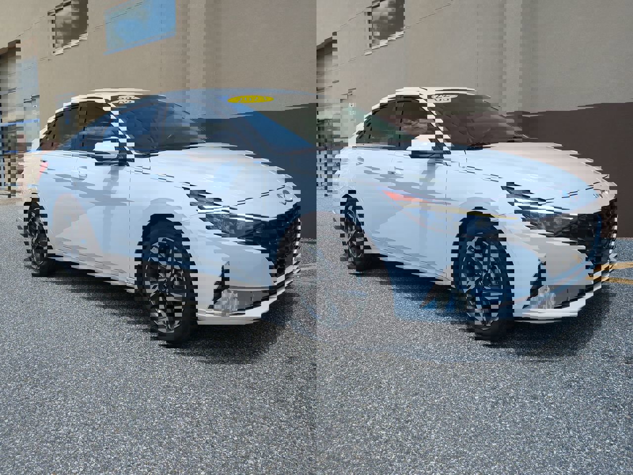 2023 Hyundai Elantra Limited photo 2