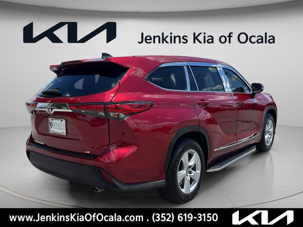 Used 2022 Toyota Highlander LE SUV