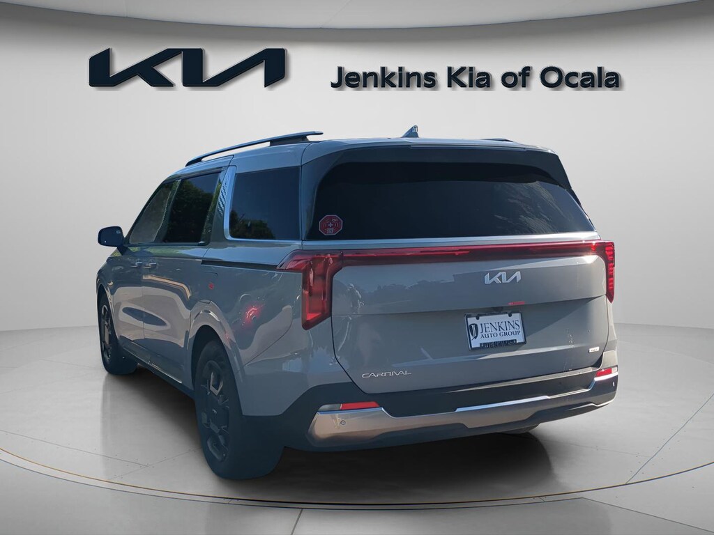 New 2026 Kia Carnival Hybrid SX Van Passenger Van