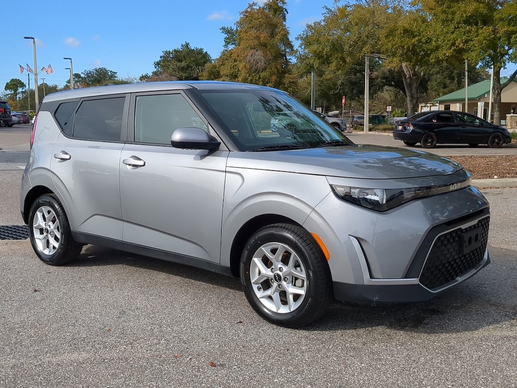 Certified 2023 Kia Soul LX Hatchback