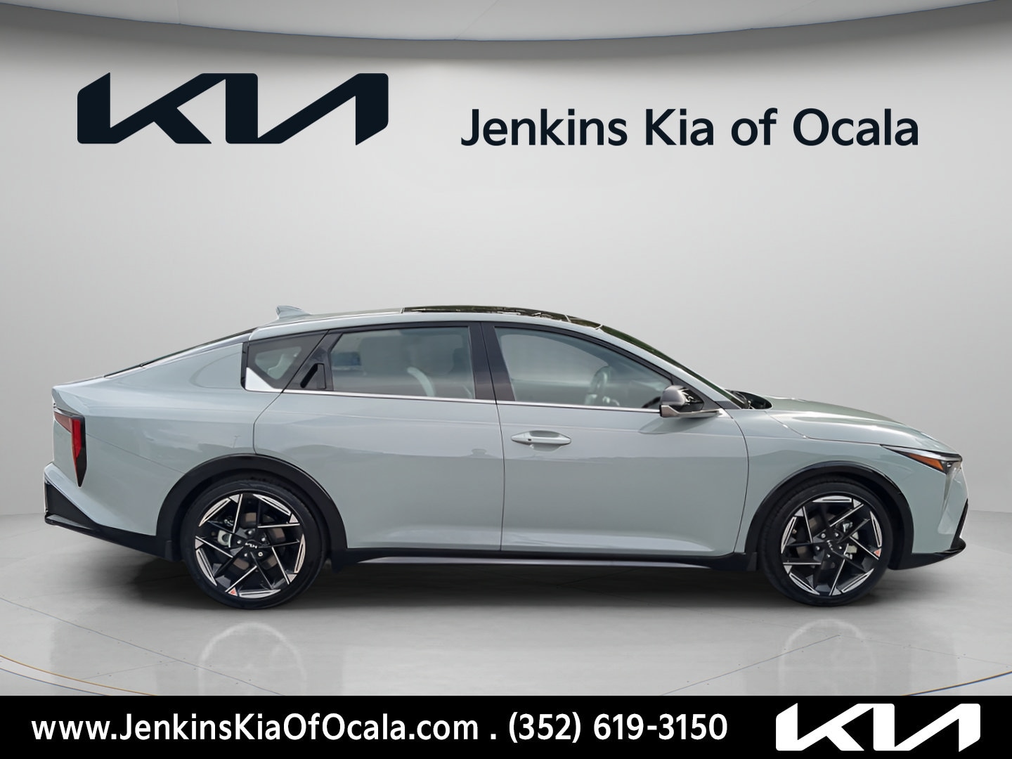 2025 Kia K4 GT-Line - Photo 2