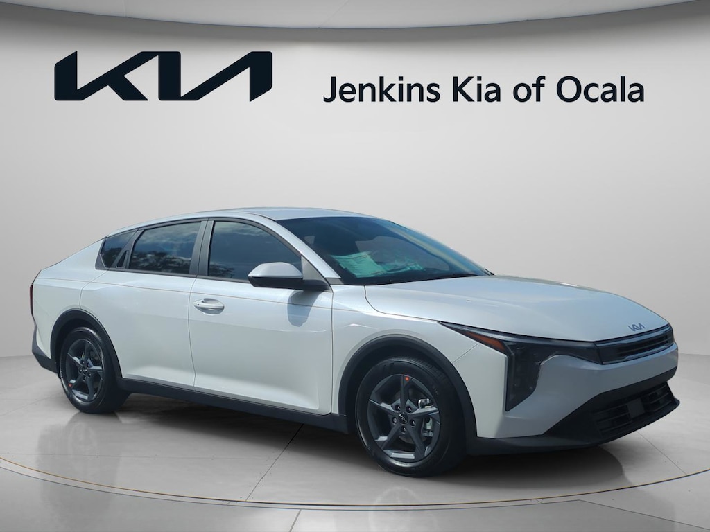 New 2026 Kia K4 LXS Sedan
