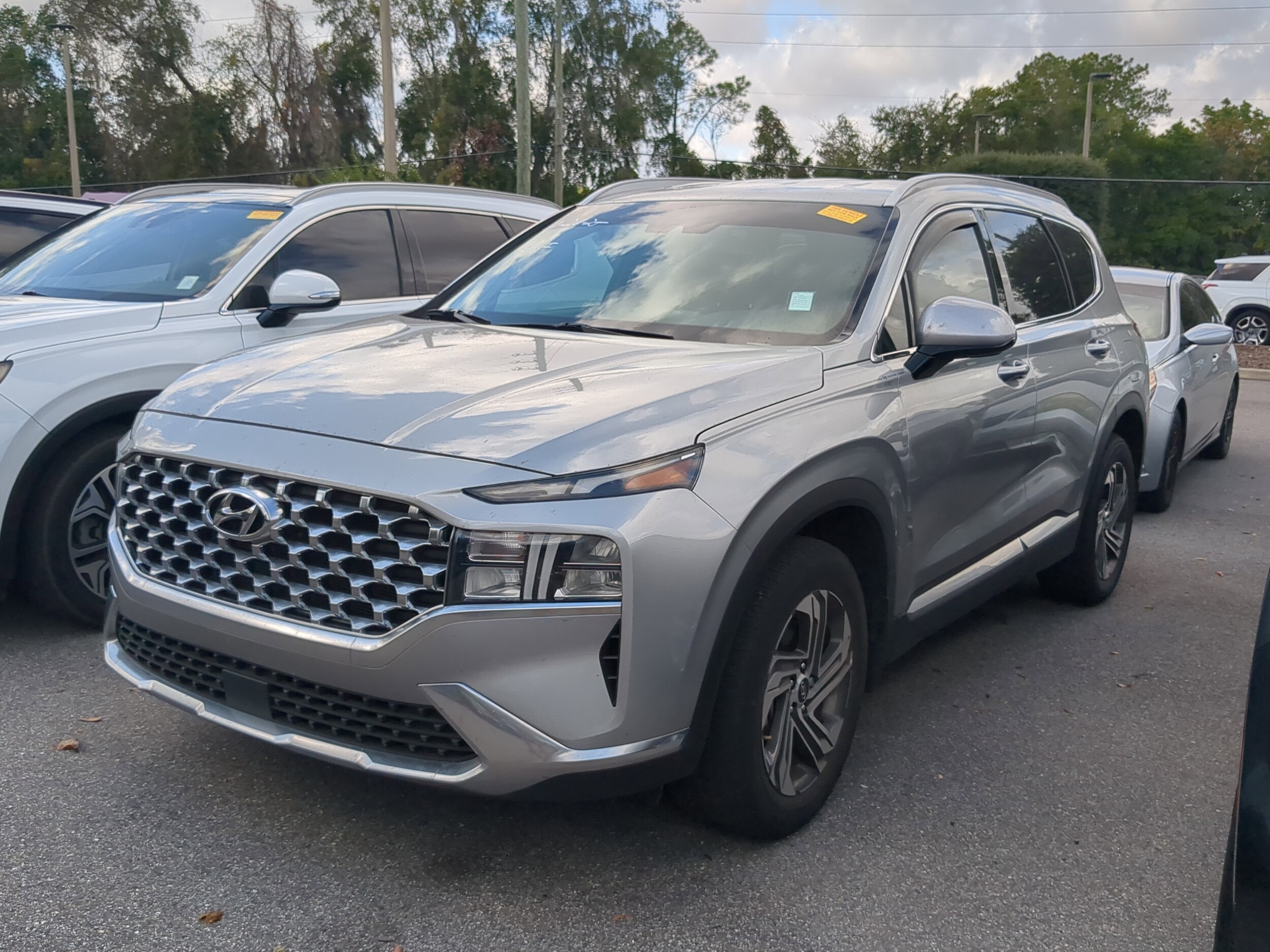 2022 Hyundai Santa Fe SEL photo 3