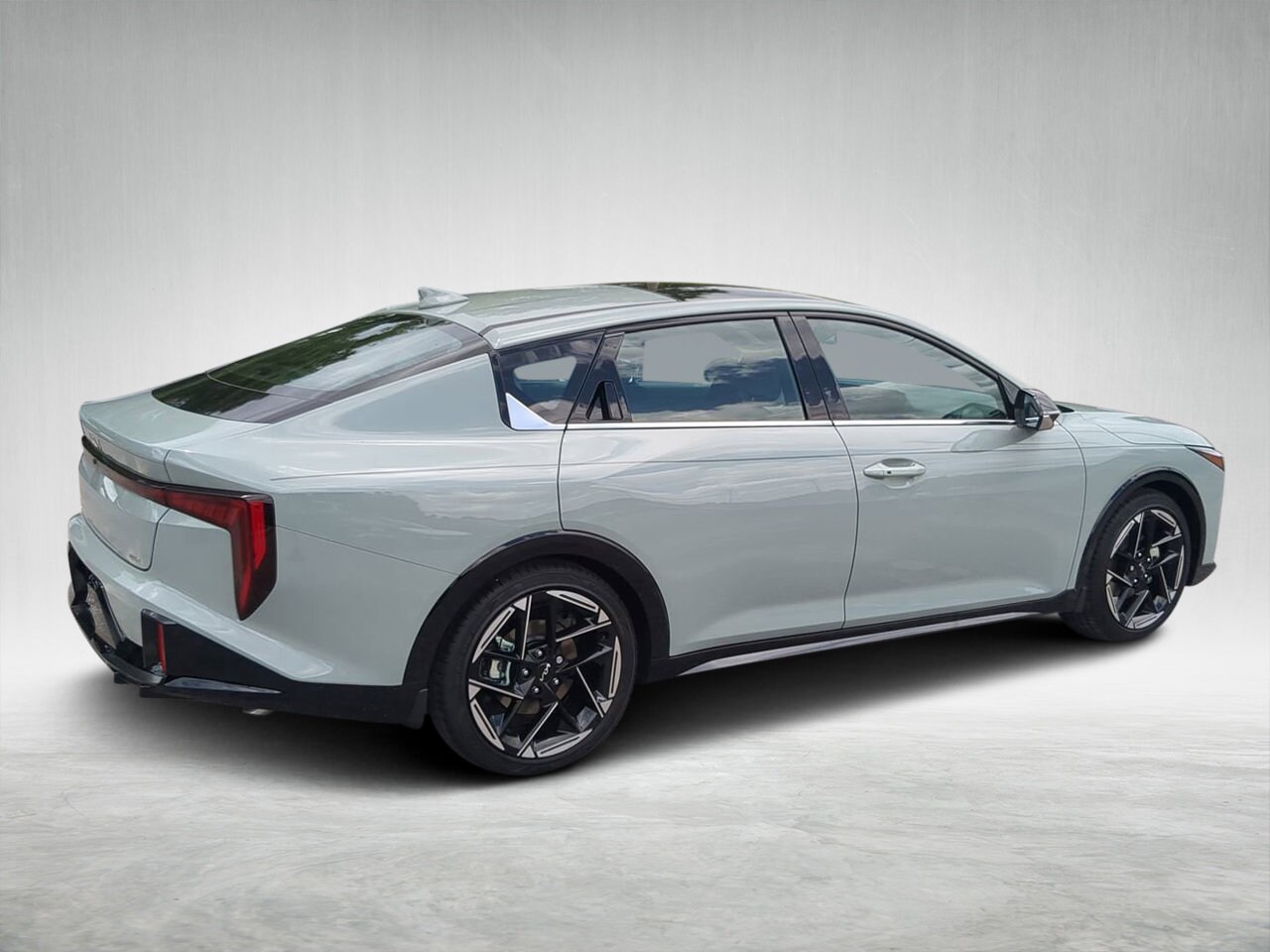 2025 Kia K4 GT-Line photo 3