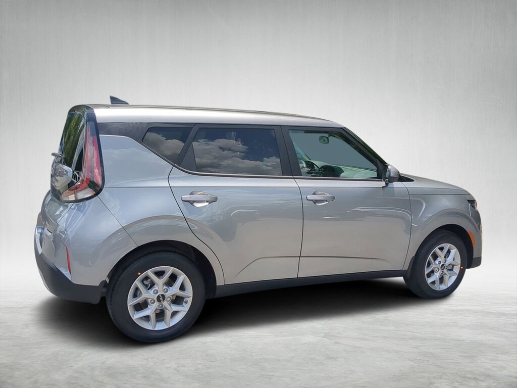 New 2025 Kia Soul LX Hatchback