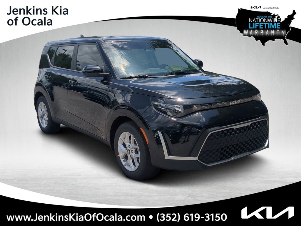 New 2025 Kia Soul LX Hatchback
