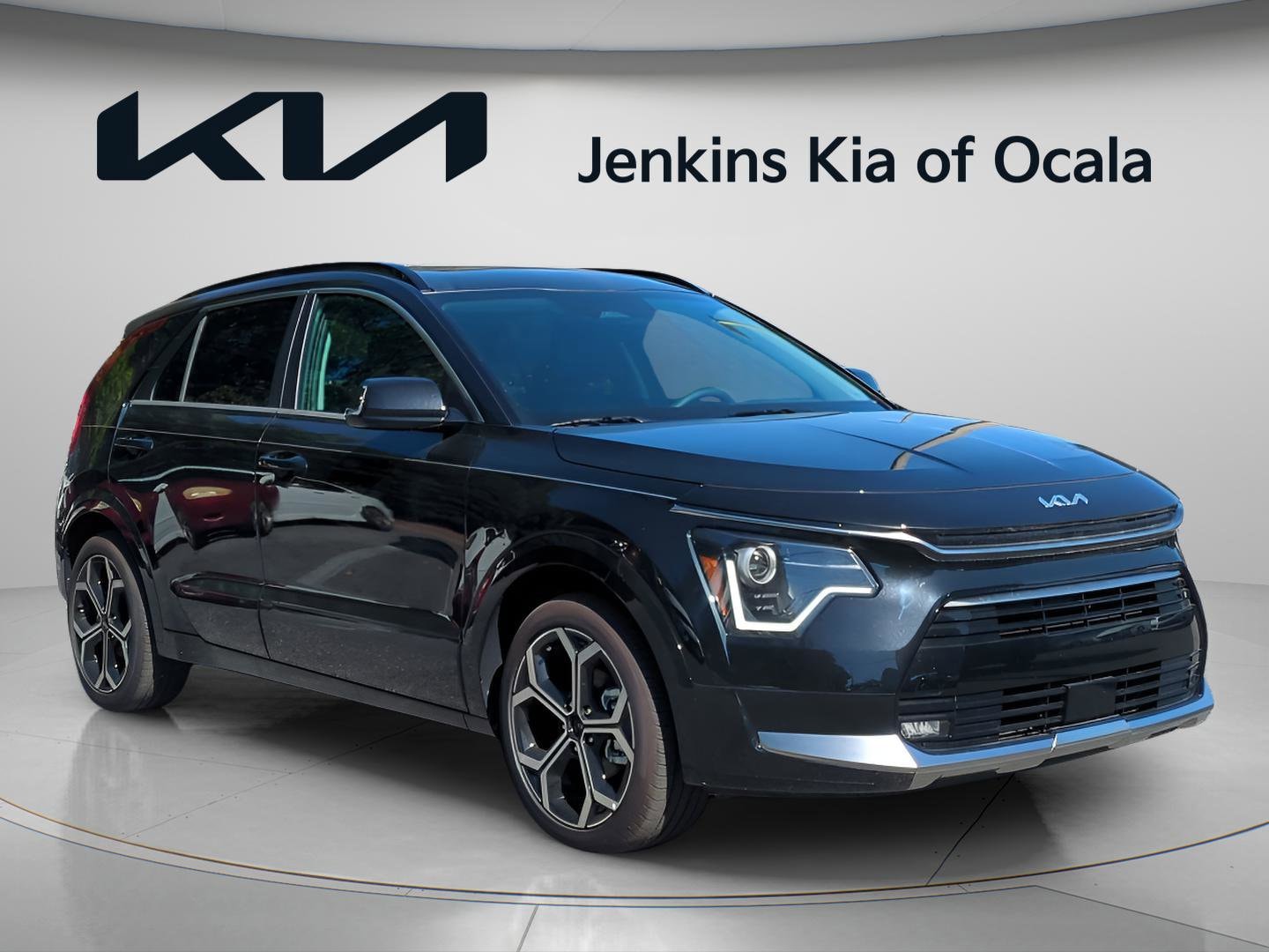 2025 Kia Niro EX Touring - Photo 11