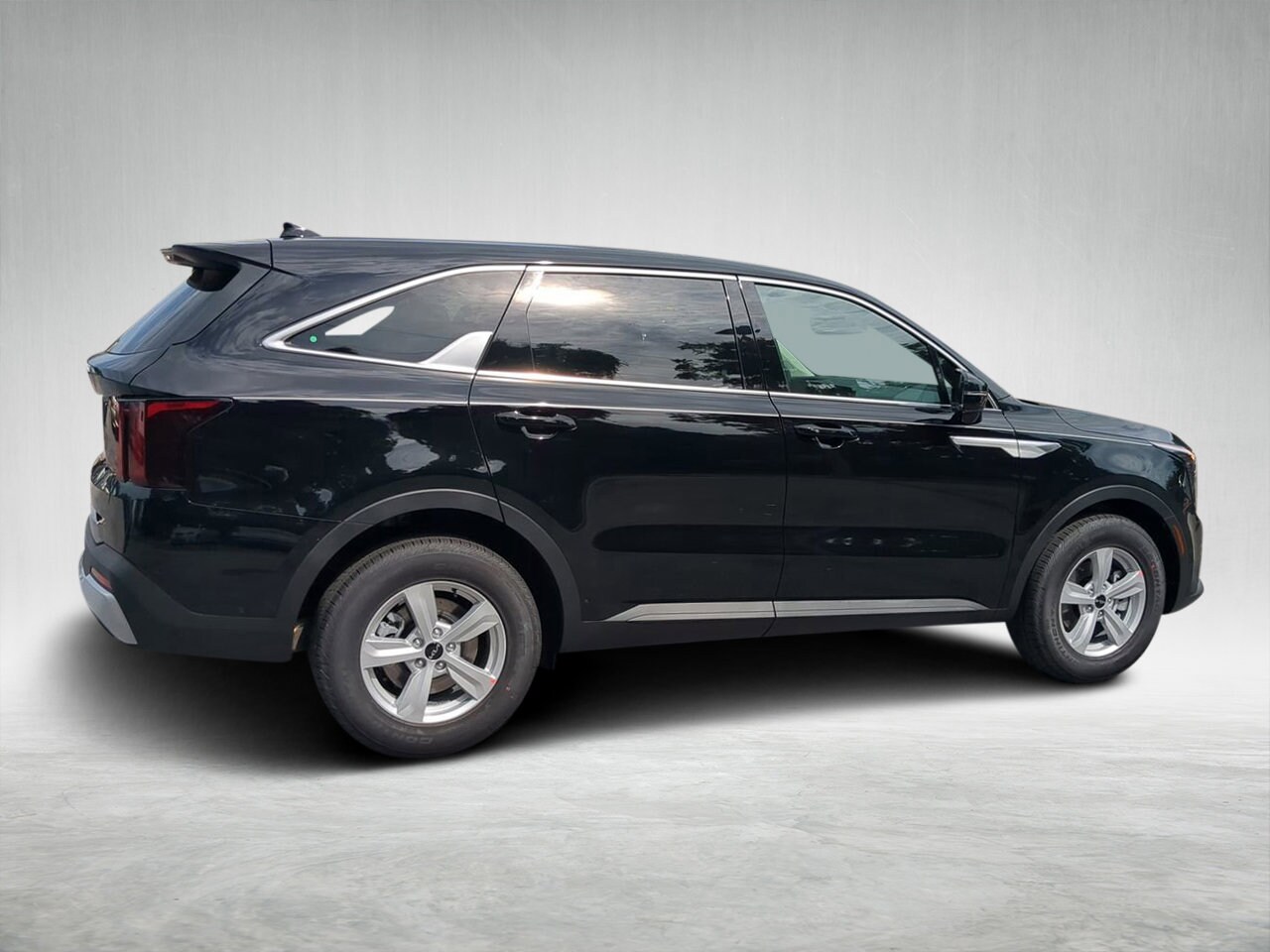 2026 Kia Sorento LX photo 2
