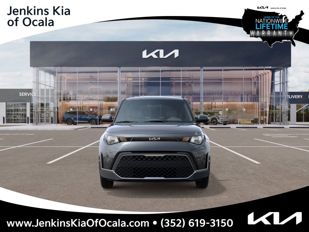 2025 Kia Soul LX's photo
