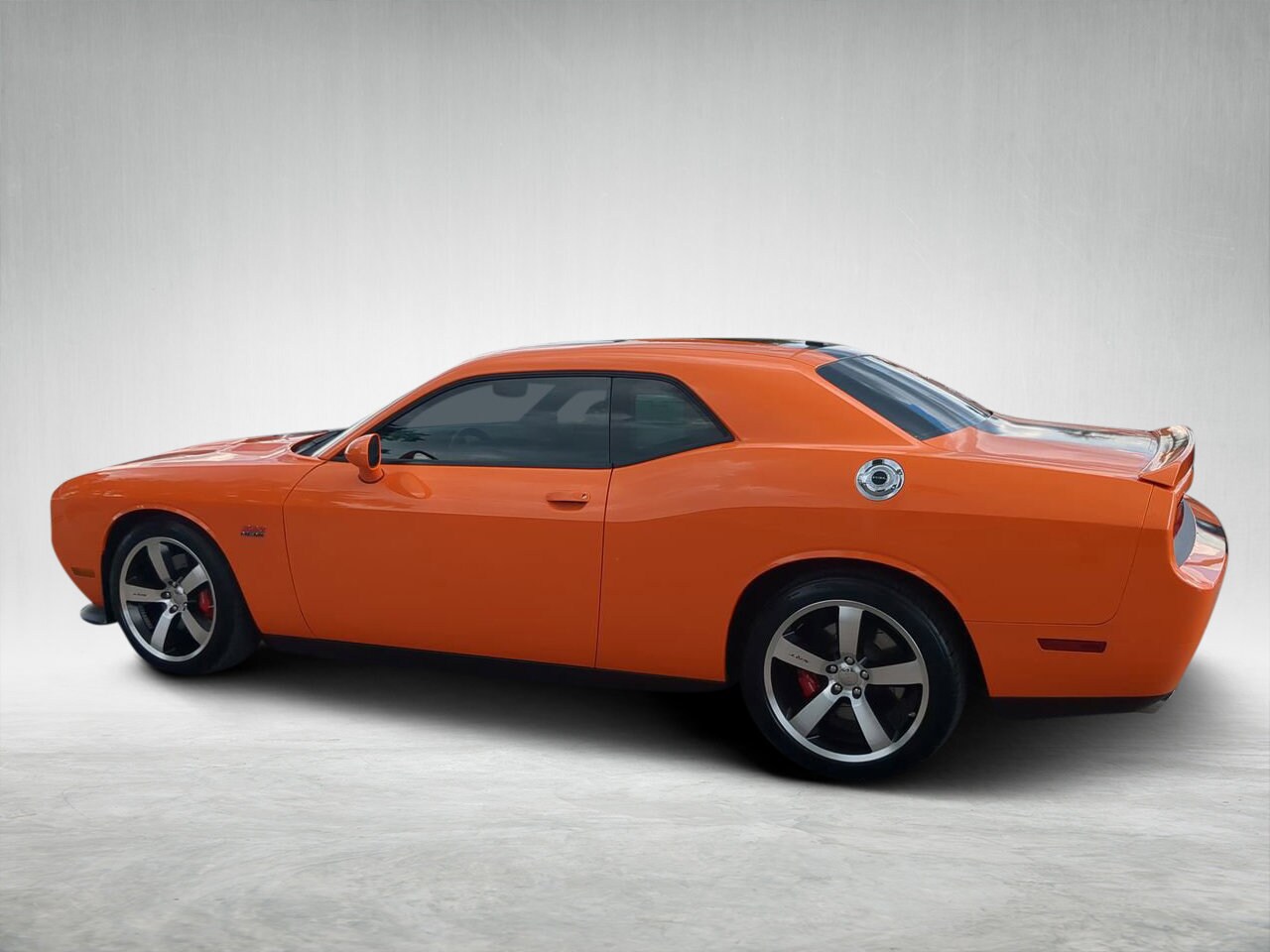2014 Dodge Challenger SRT8 photo 3