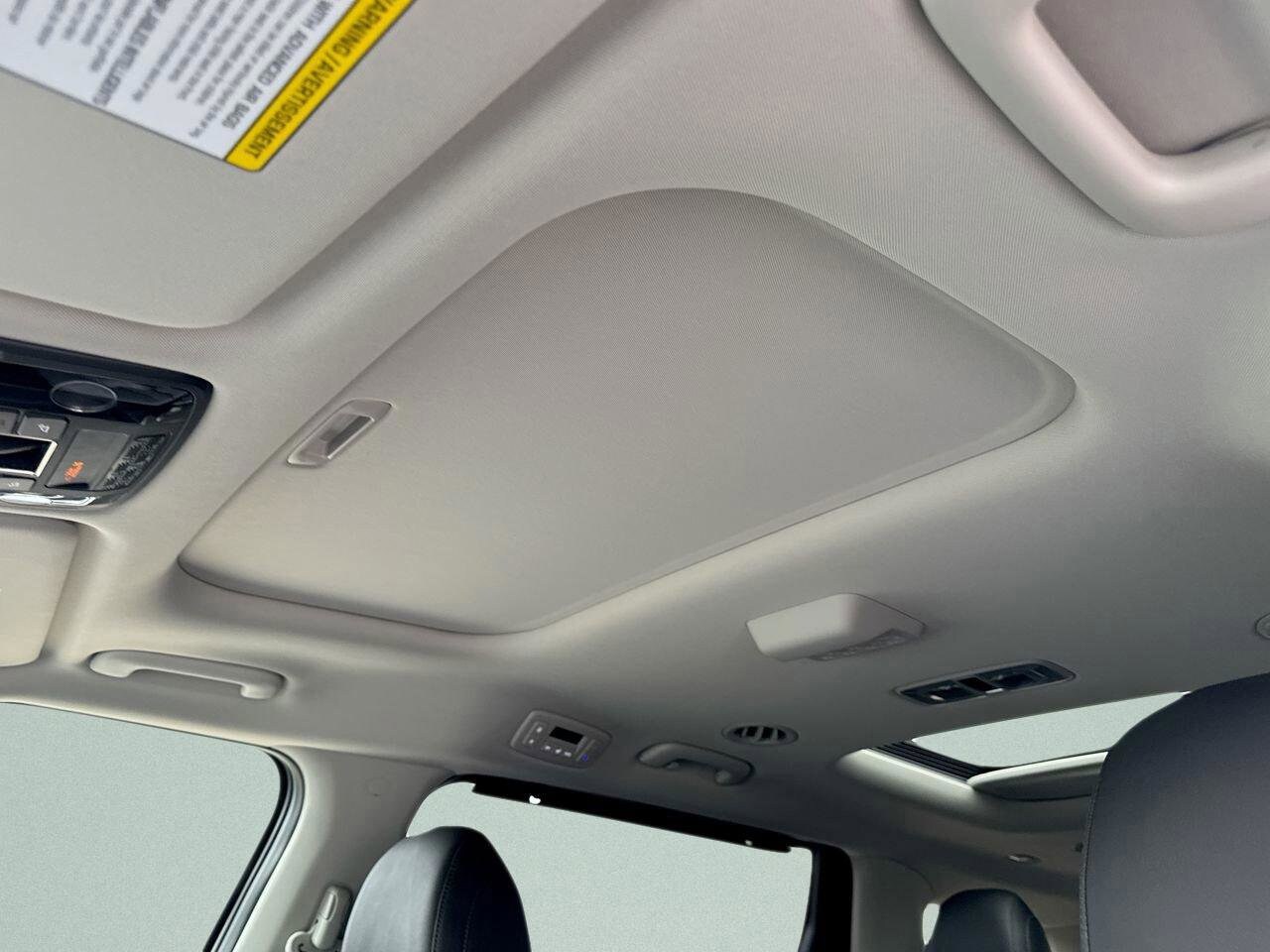 2025 Kia Carnival SX Prestige - Photo 26