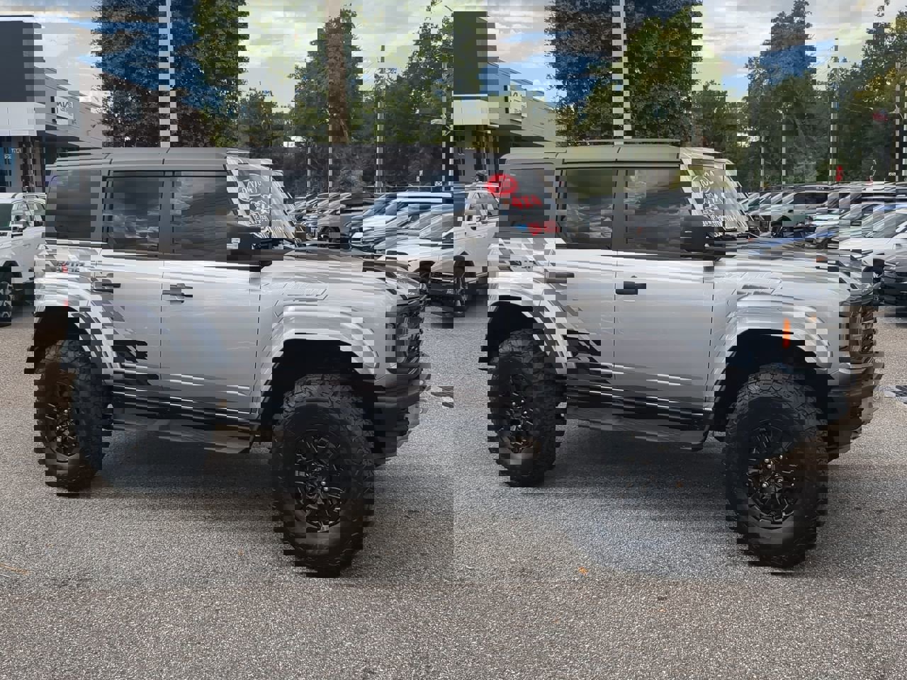 2024 Ford Bronco Raptor photo 2