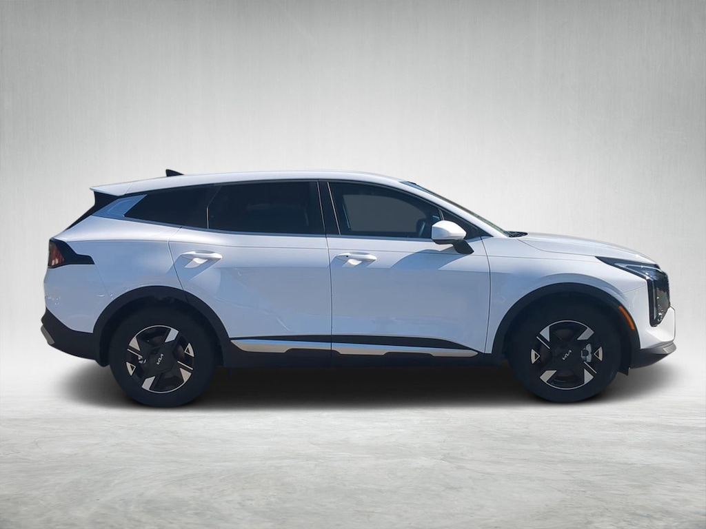 New 2026 Kia Sportage LX SUV