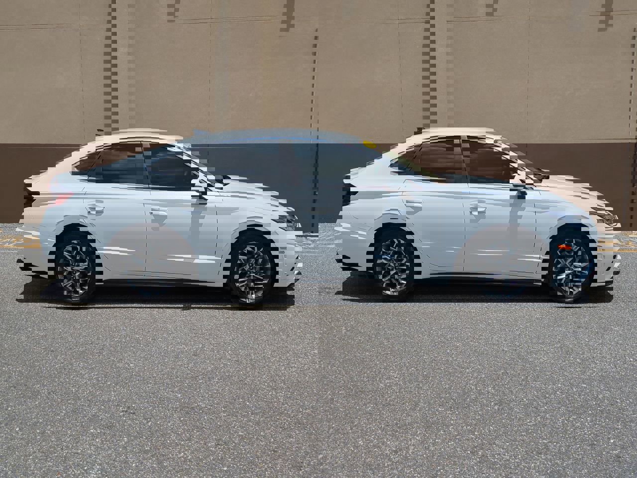 2023 Hyundai Sonata SEL photo 2
