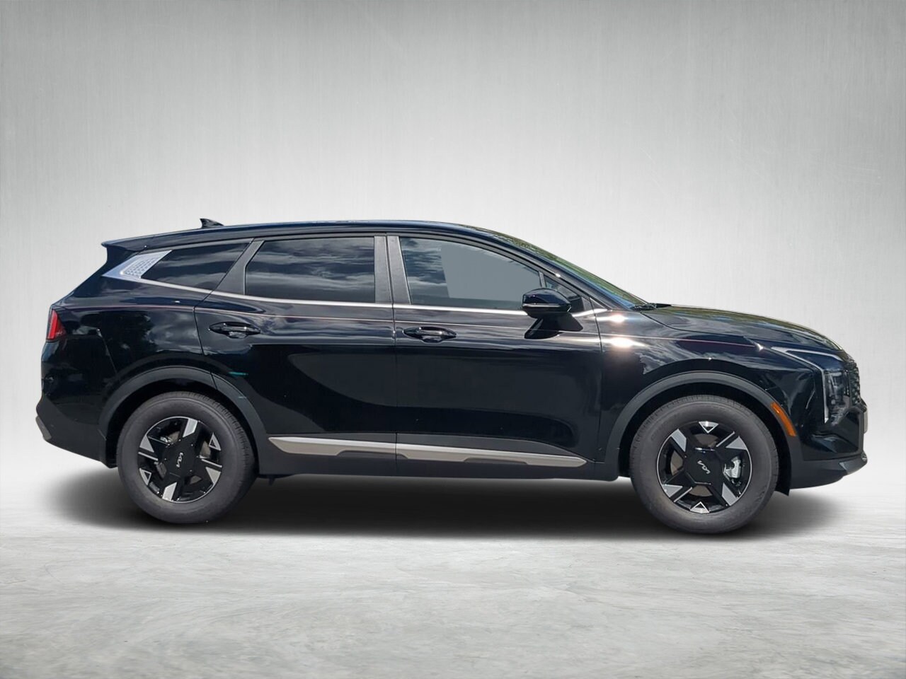 2026 Kia Sportage LX photo 2