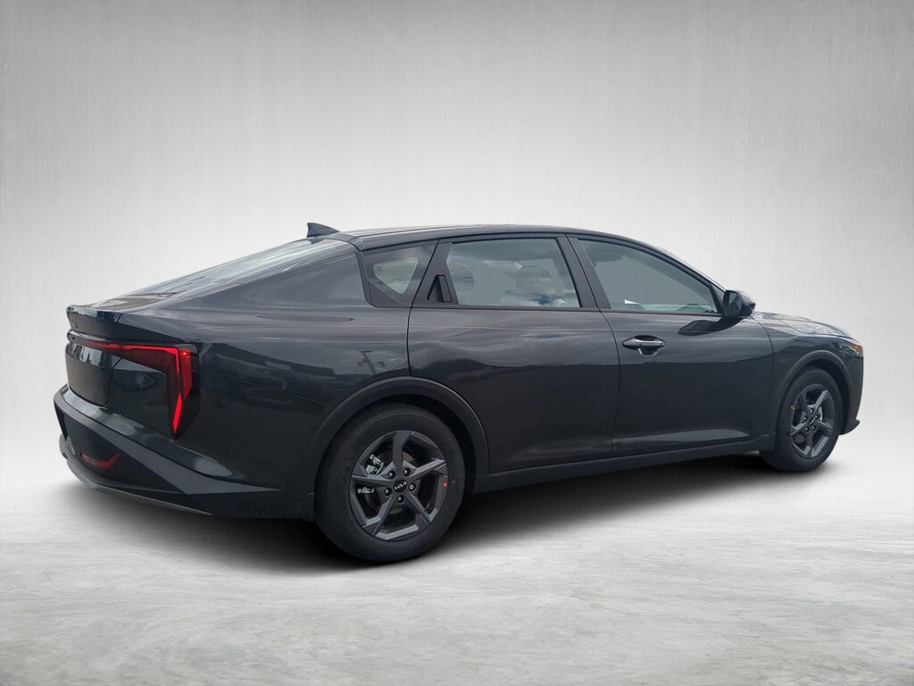 New 2025 Kia K4 LXS Sedan