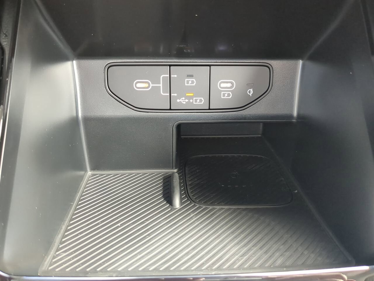 2026 Kia Sorento SX - Photo 25