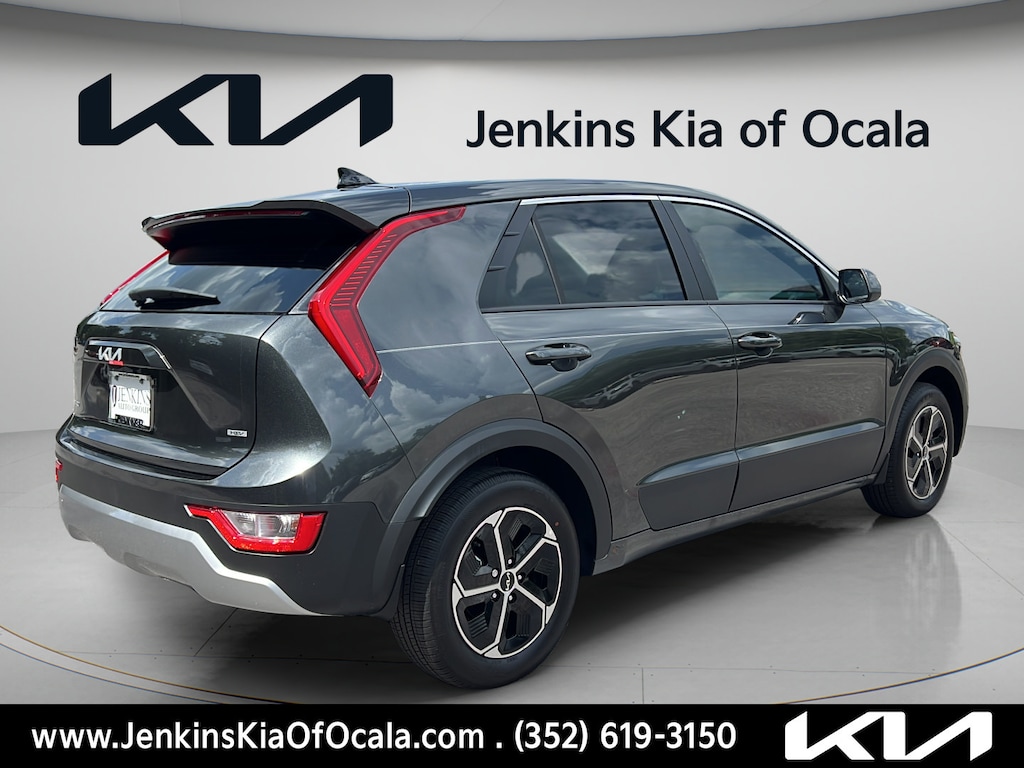 New 2026 Kia Niro LX SUV