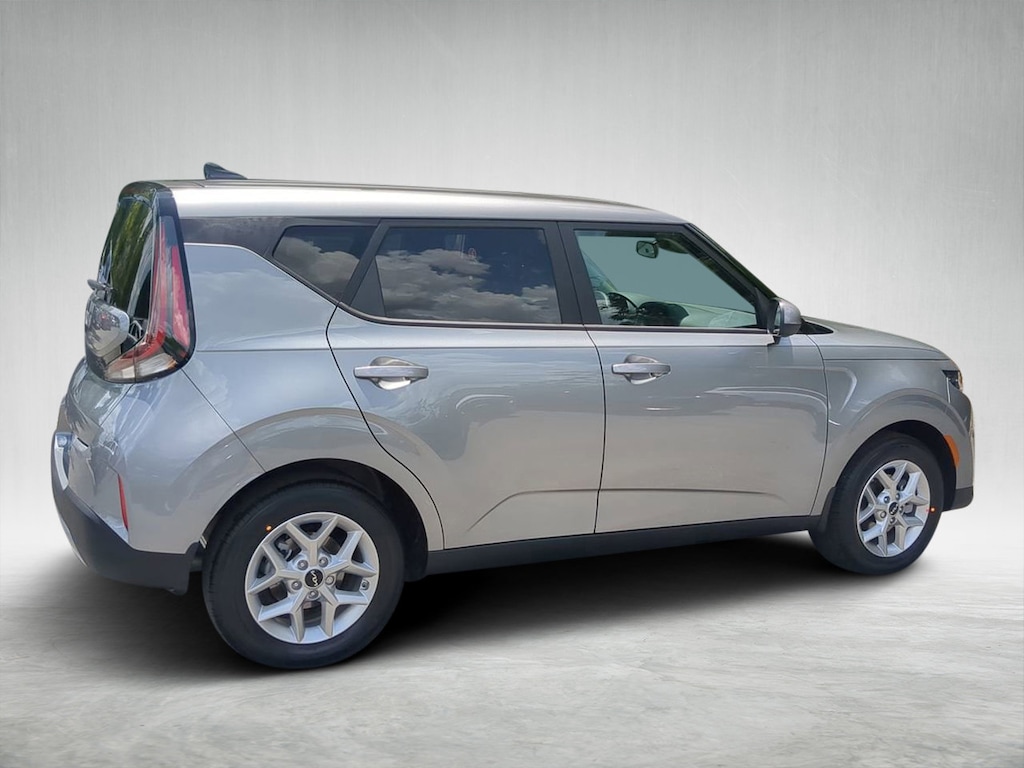 New 2025 Kia Soul LX Hatchback