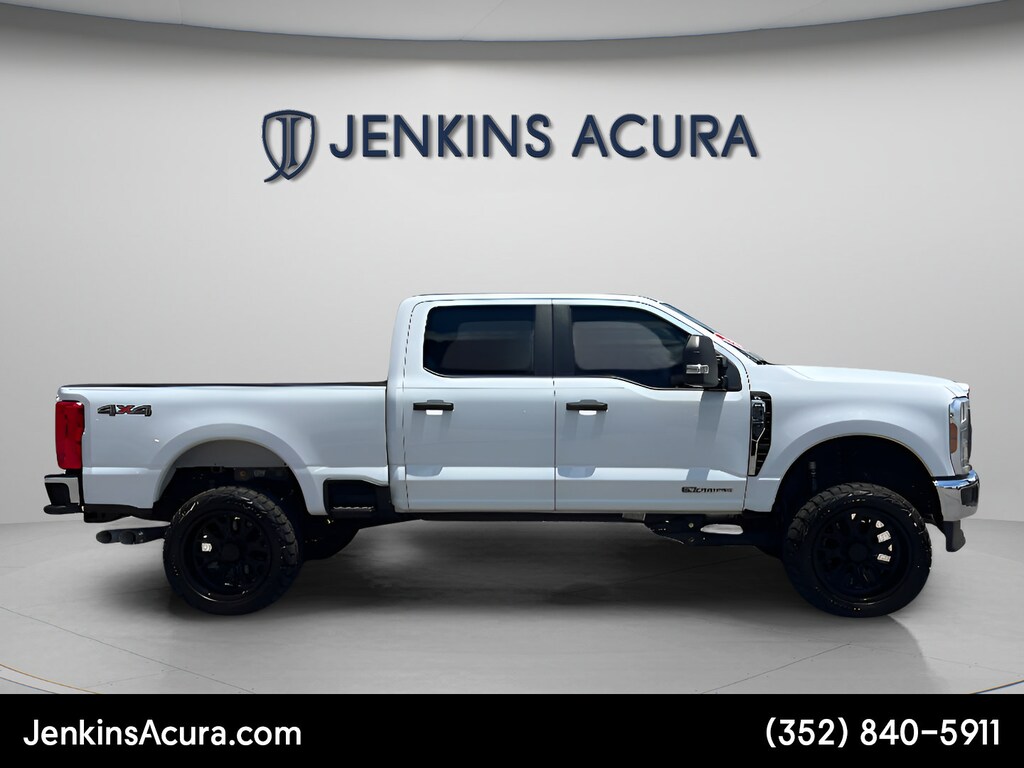 Used 2025 Ford F-350 XL Truck Crew Cab