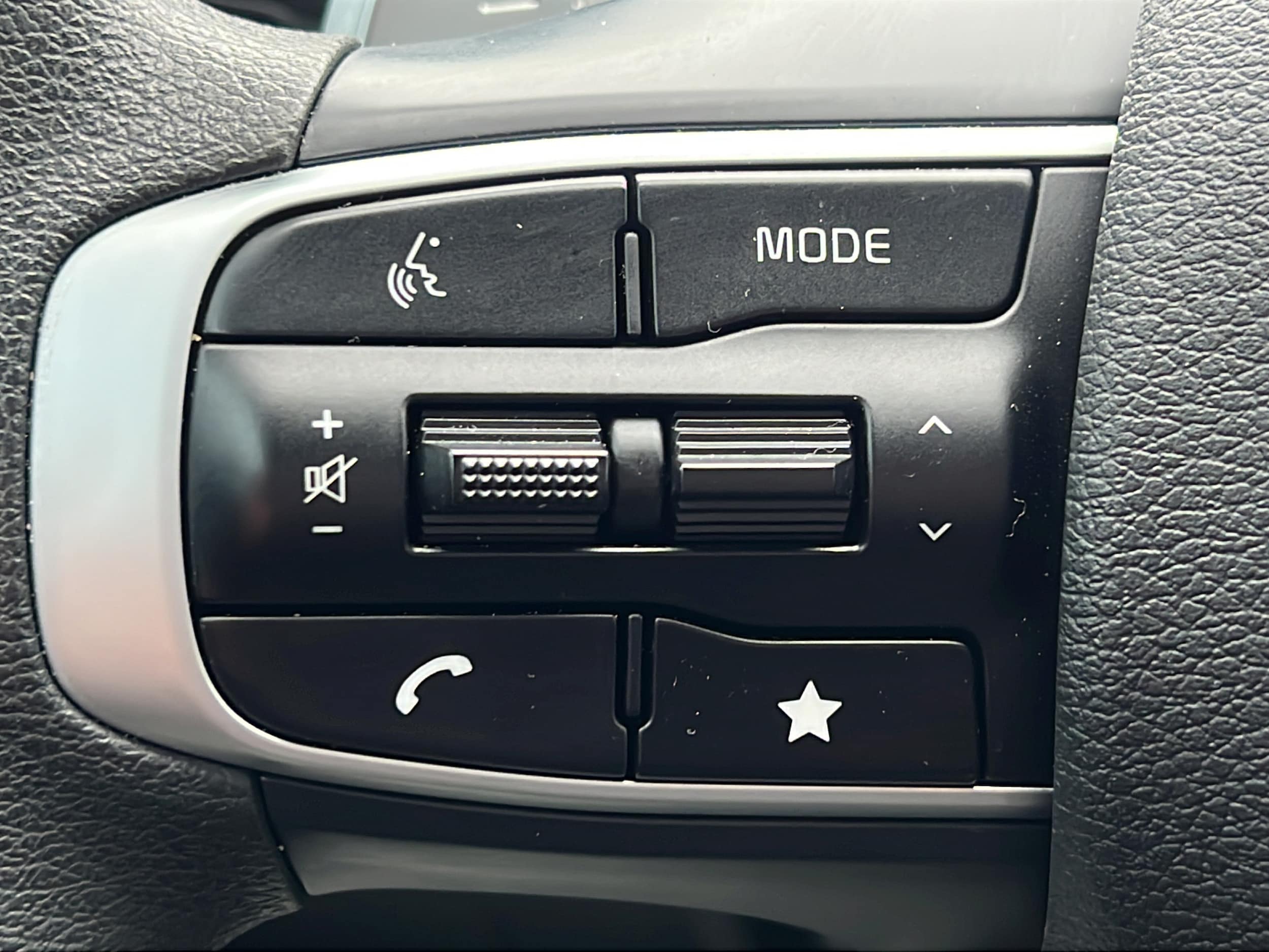 2025 Kia Sportage LX Hybrid - Photo 27