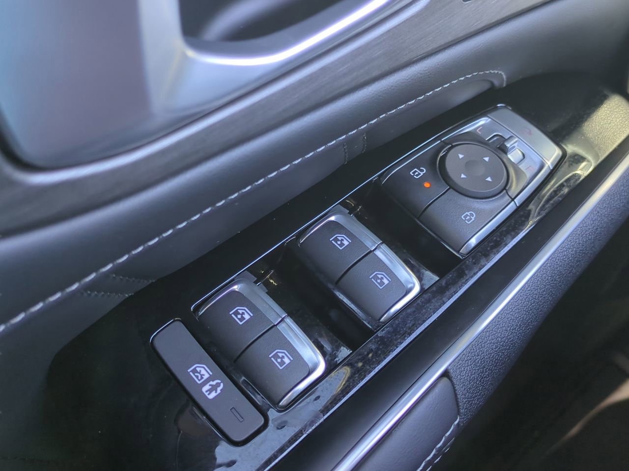 2026 Kia Sorento X-Line SX Prestige - Photo 33
