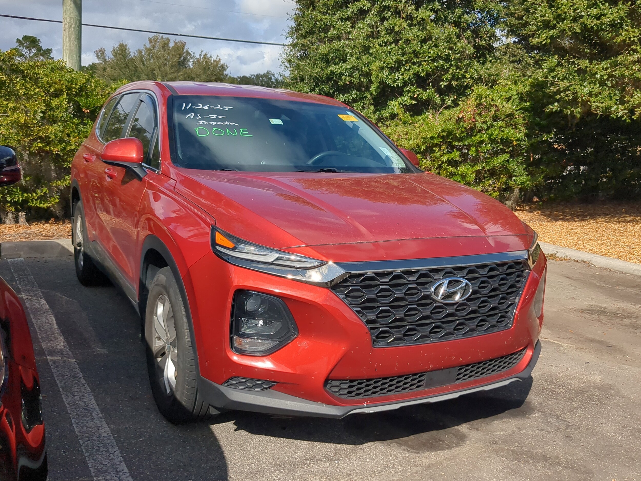 2019 Hyundai Santa Fe SE photo 3