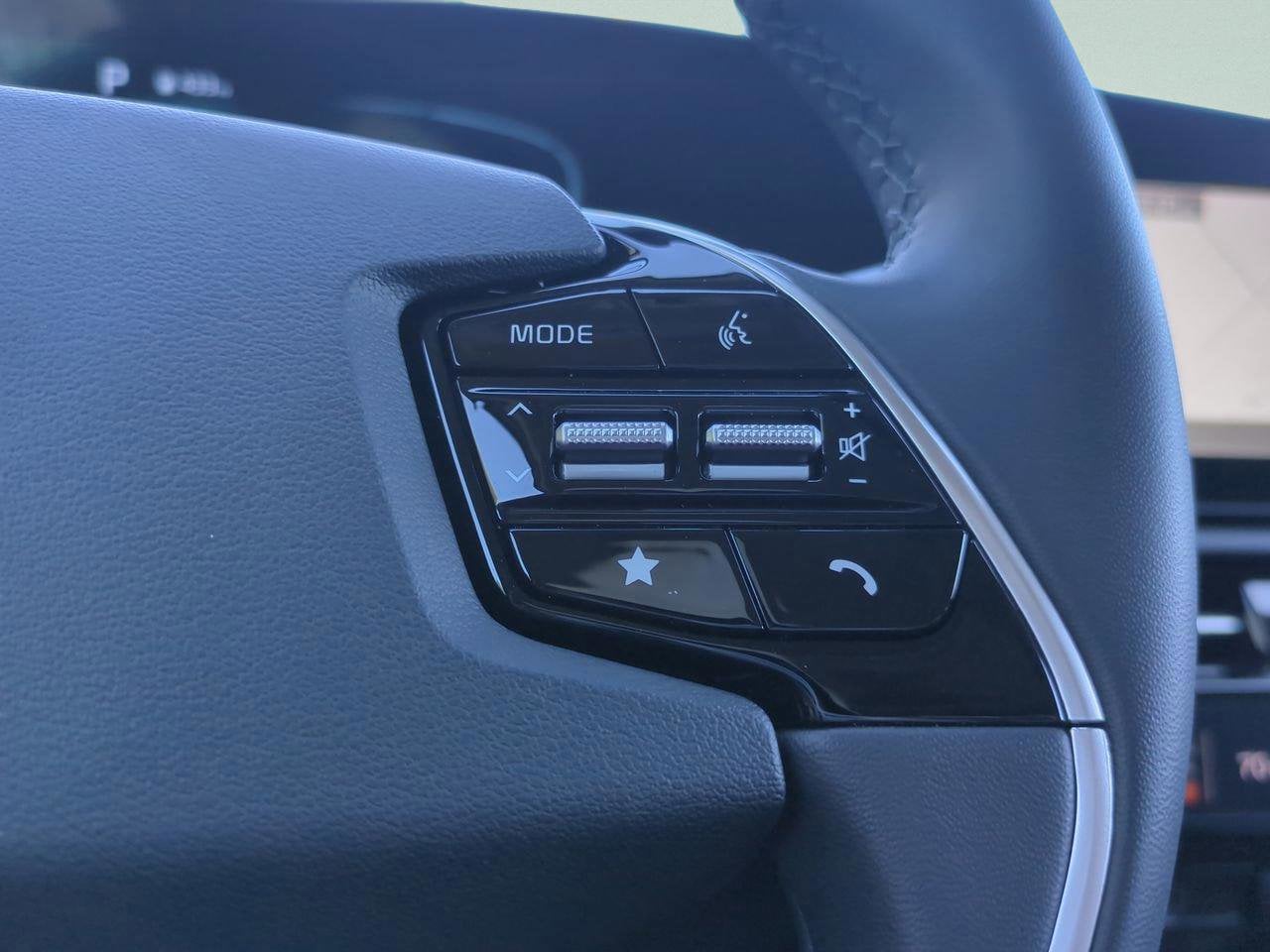 2025 Kia Niro EX Touring - Photo 35