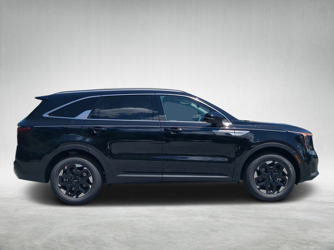2026 Kia Sorento S photo 2
