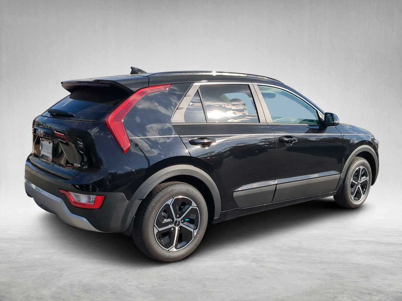 2025 Kia Niro EX photo 3