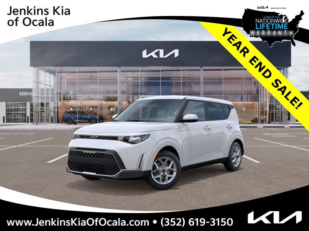 2025 Kia Soul LX's photo