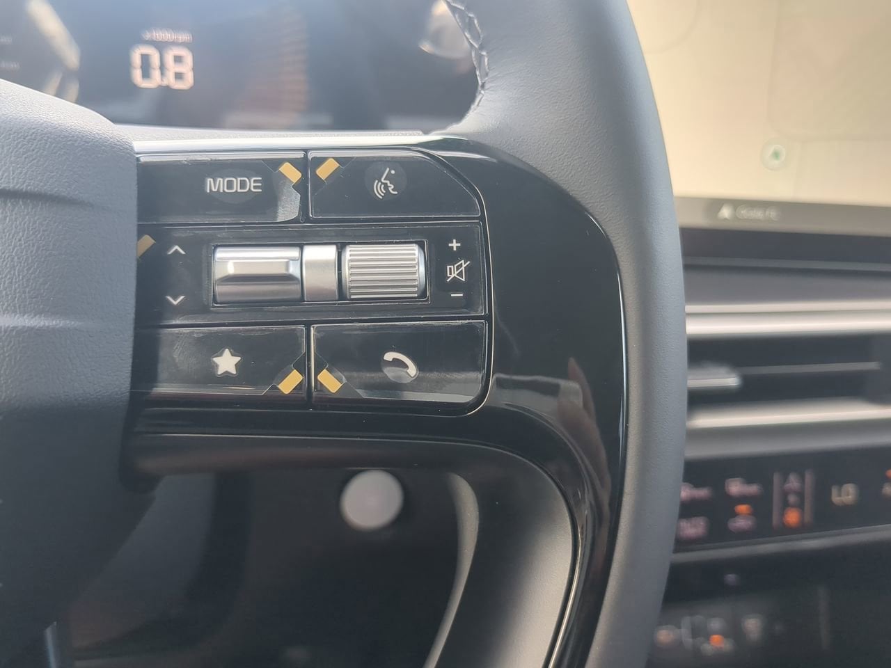 2026 Kia Sorento EX - Photo 34