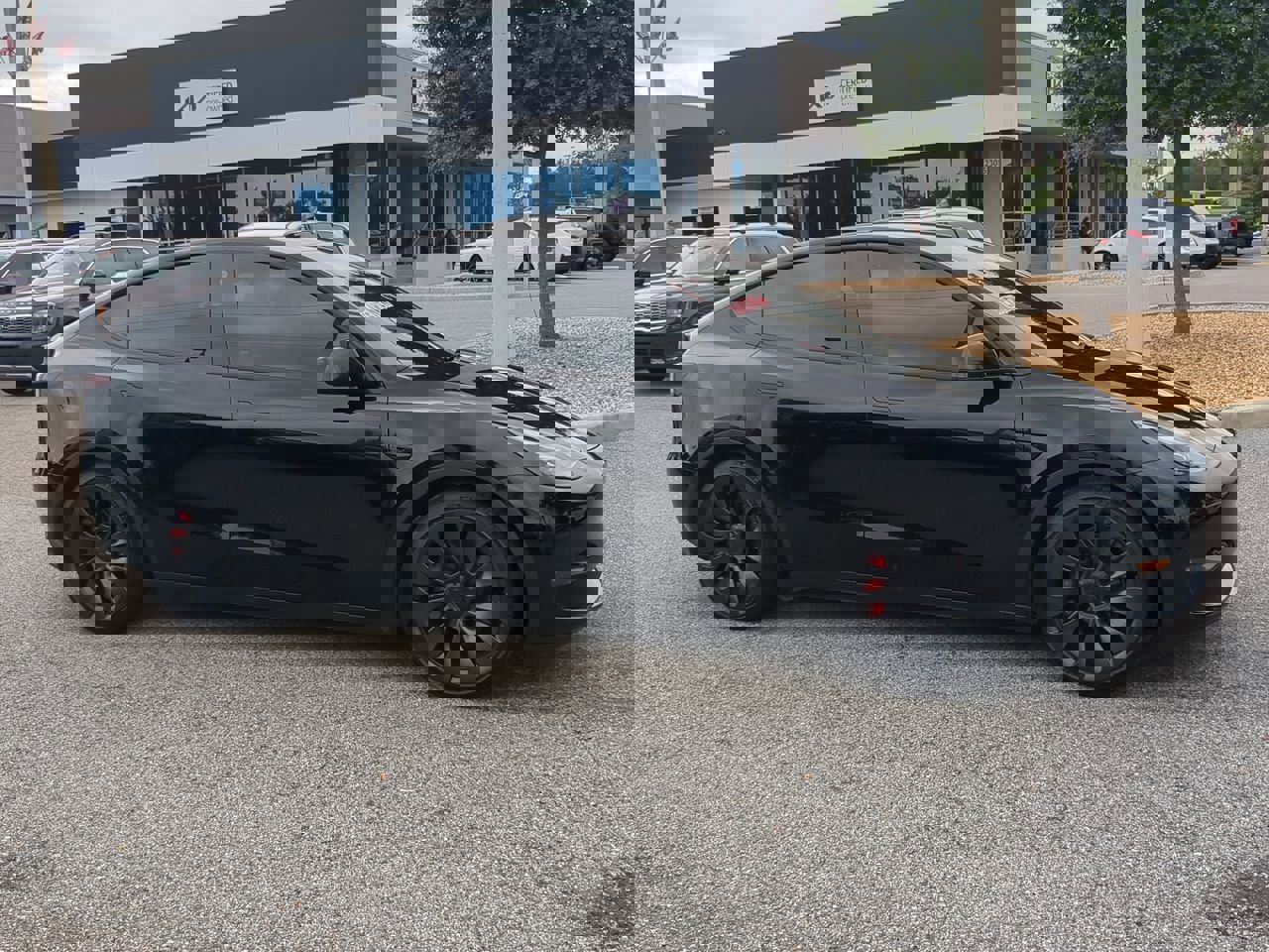 2023 Tesla Model Y Performance photo 2