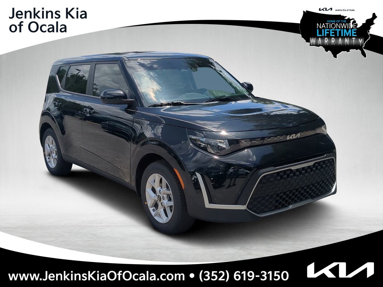 2025 Kia Soul LX's photo