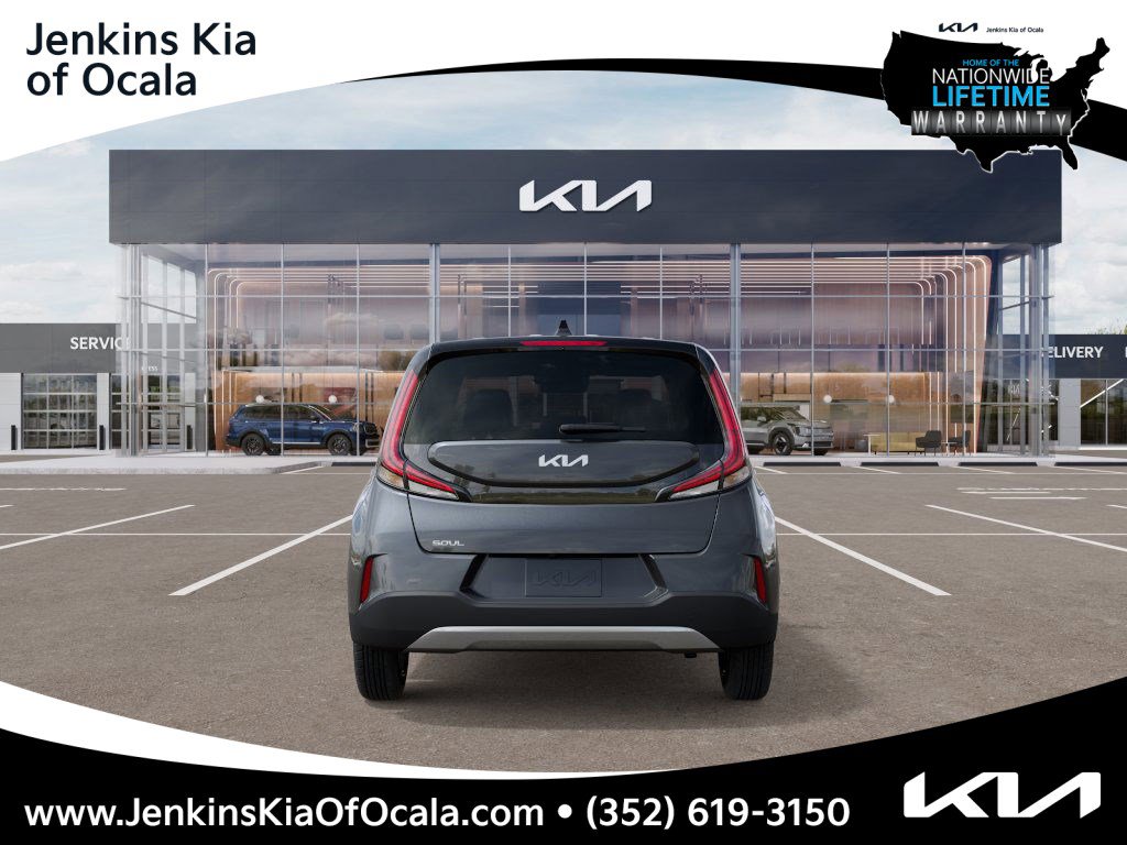 2025 Kia Soul LX's photo