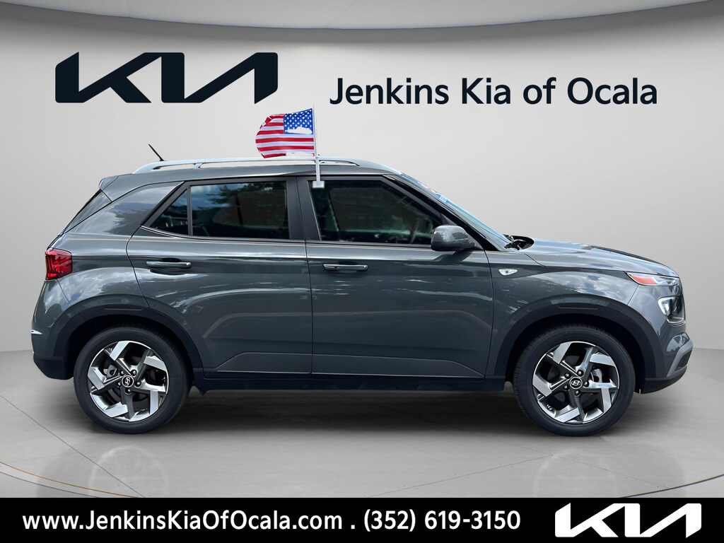 Used 2025 Hyundai Venue SEL SUV