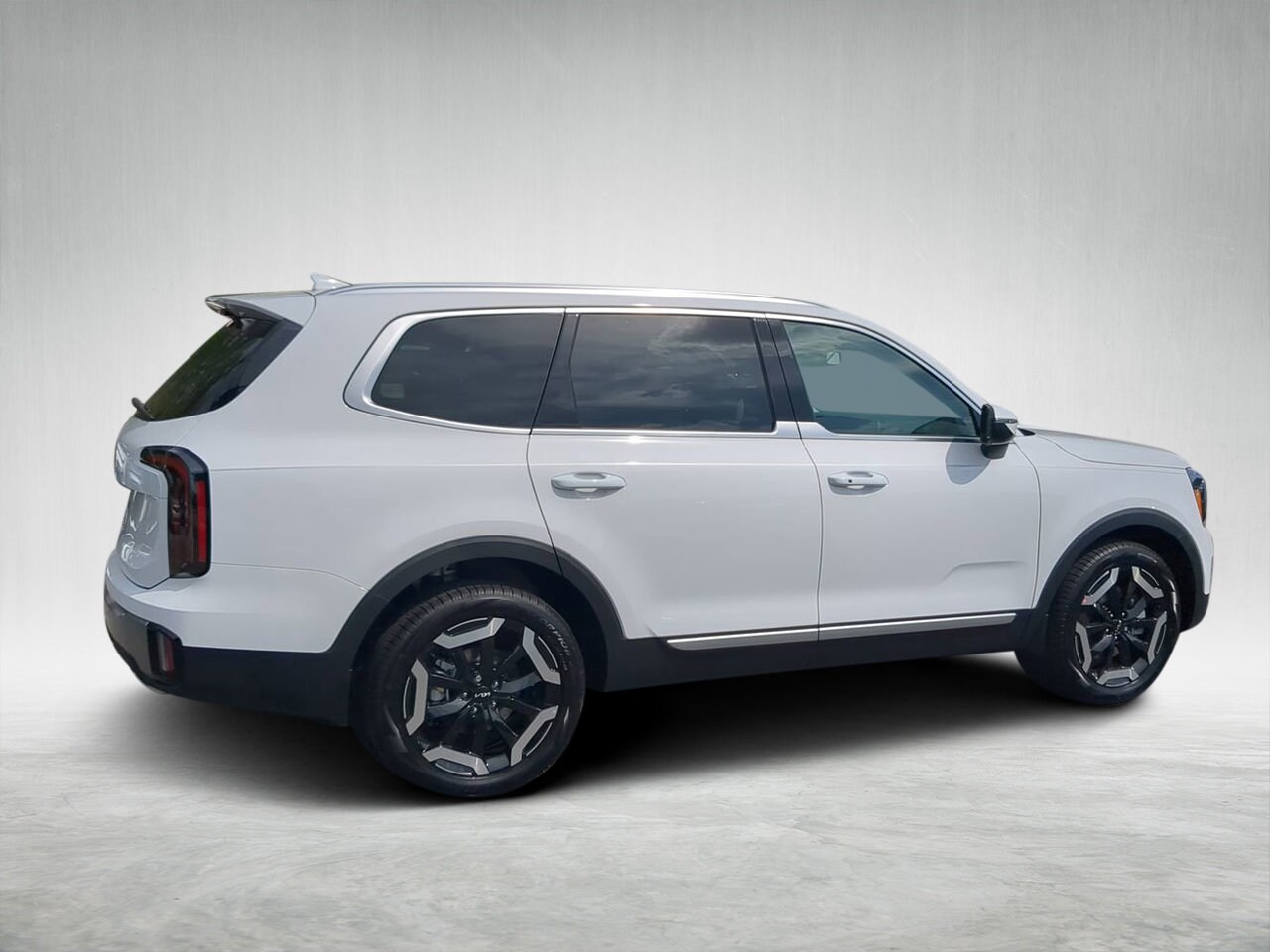 2025 Kia Telluride EX photo 3