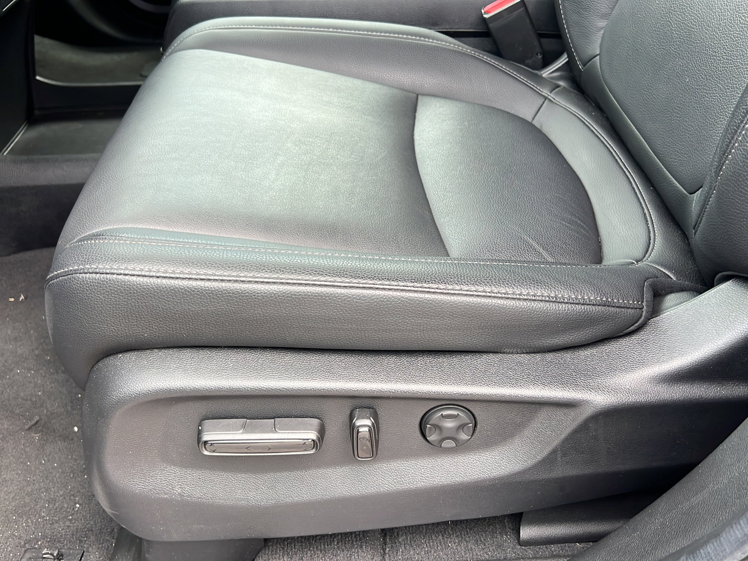 2025 Honda Odyssey EX-L - Photo 19