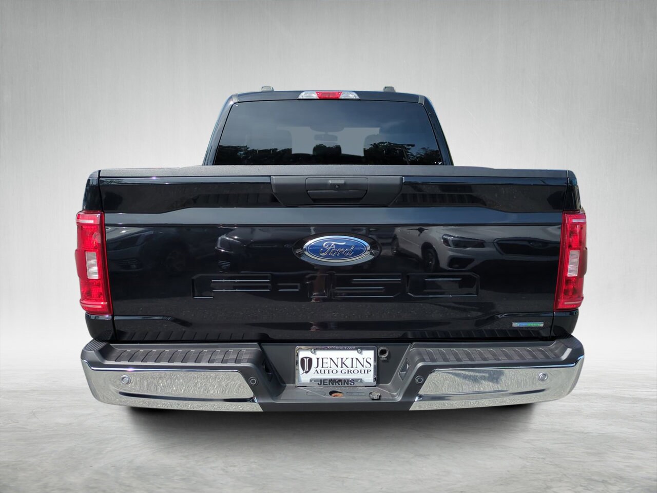 2023 Ford F-150 XLT photo 3