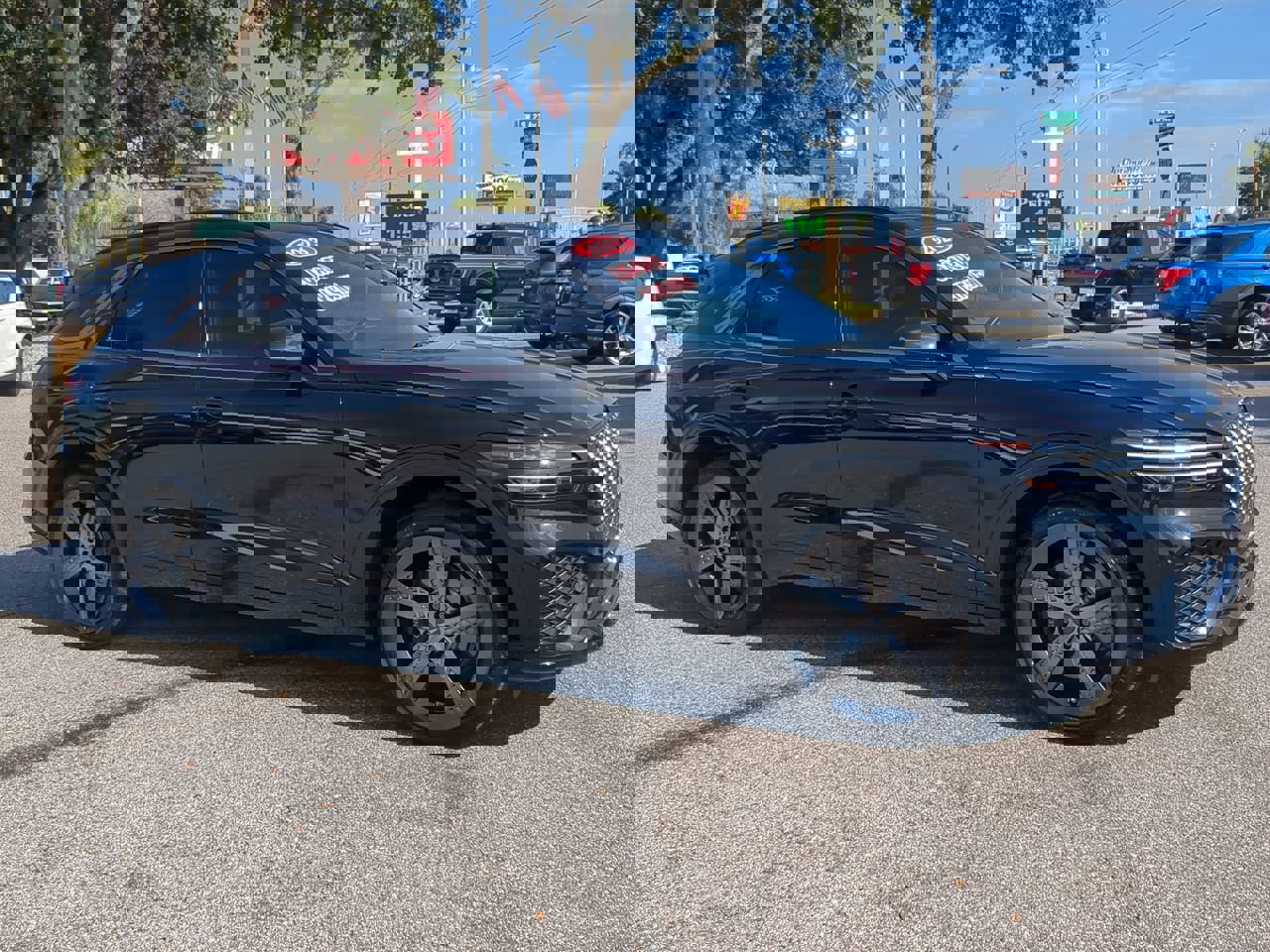 2023 Genesis GV70 3.5T Sport photo 2