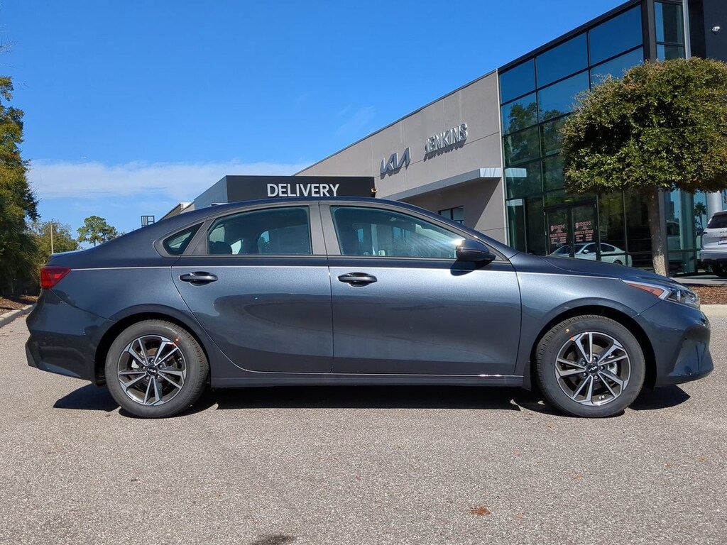 Used 2023 Kia Forte LXS Sedan