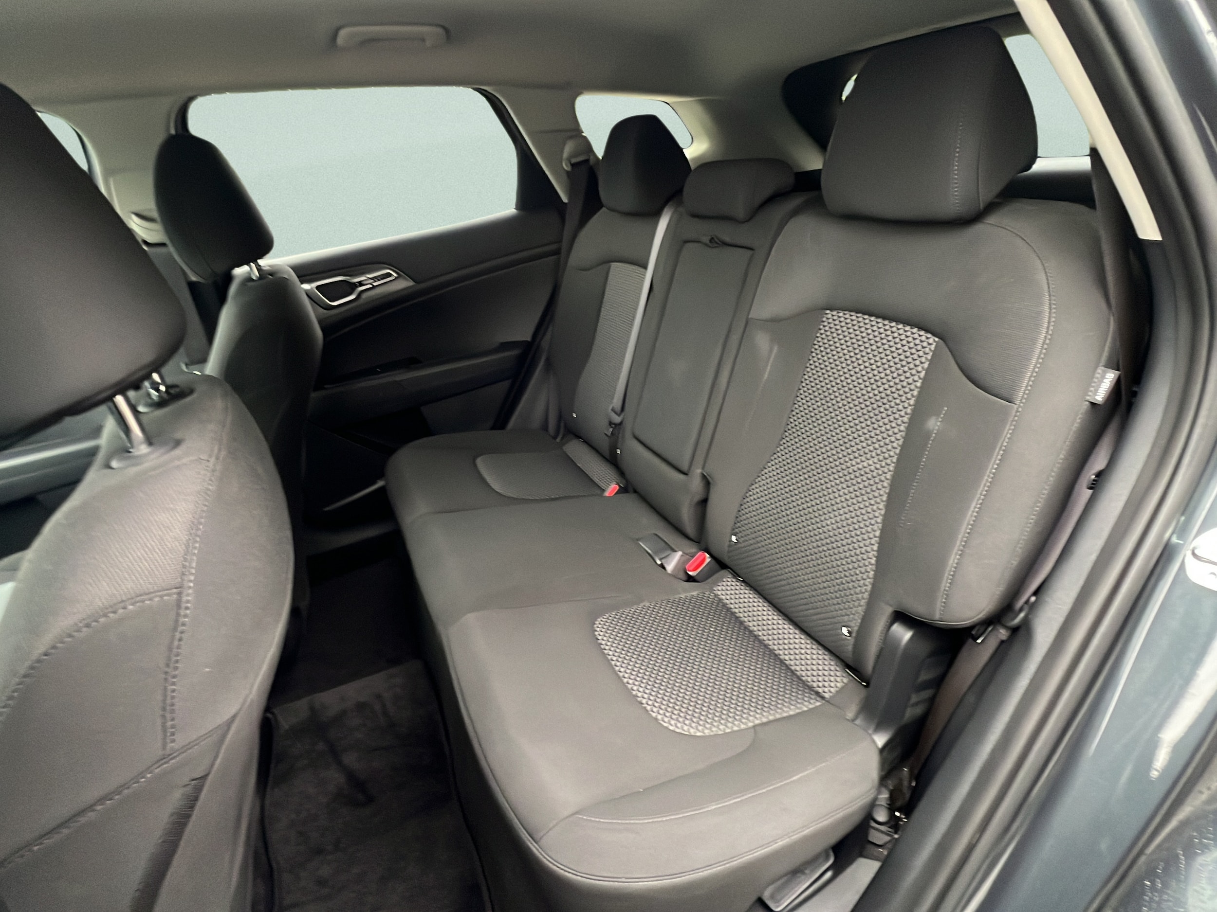 2025 Kia Sportage LX Hybrid - Photo 17