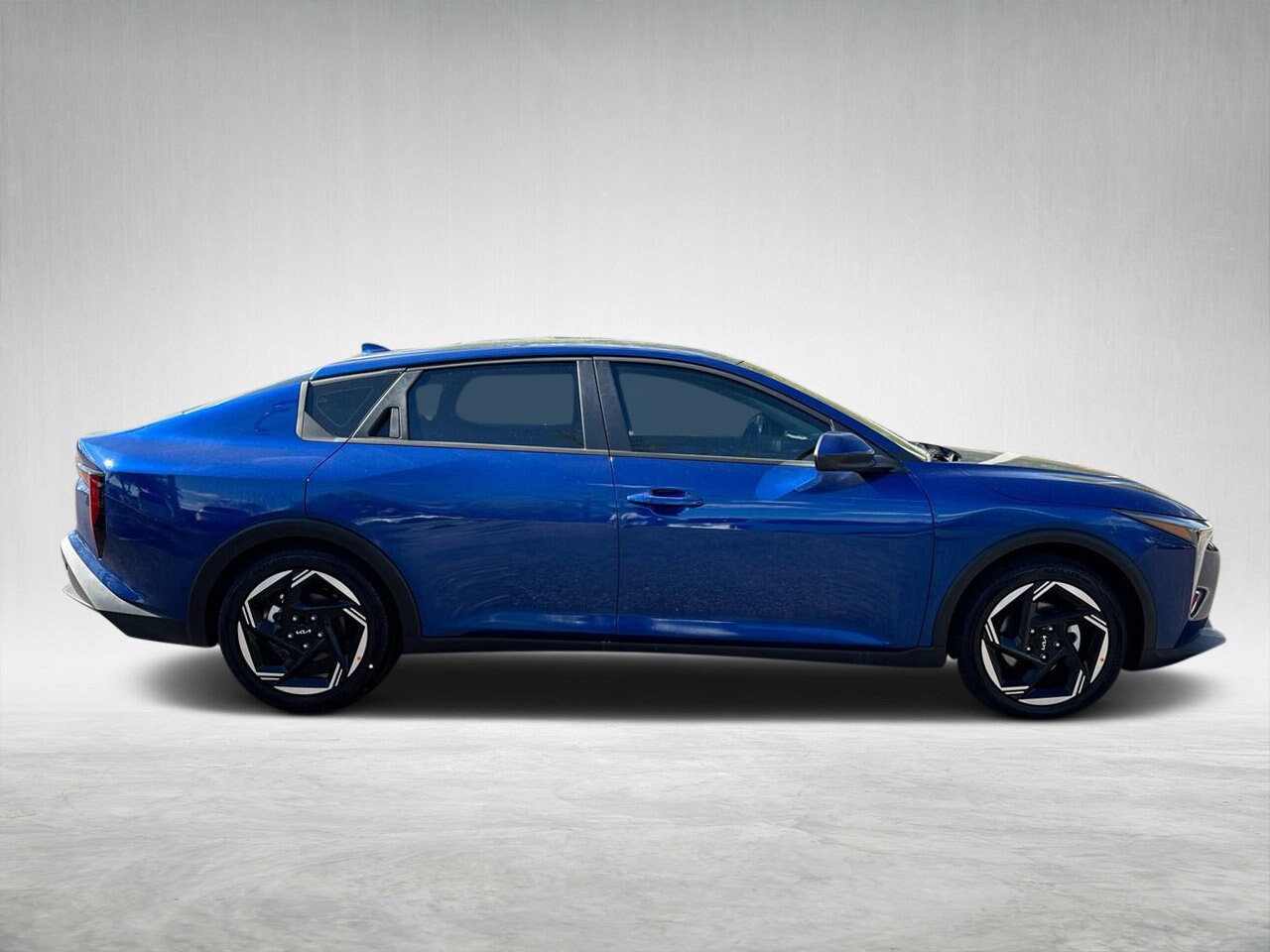 2025 Kia K4 EX photo 2