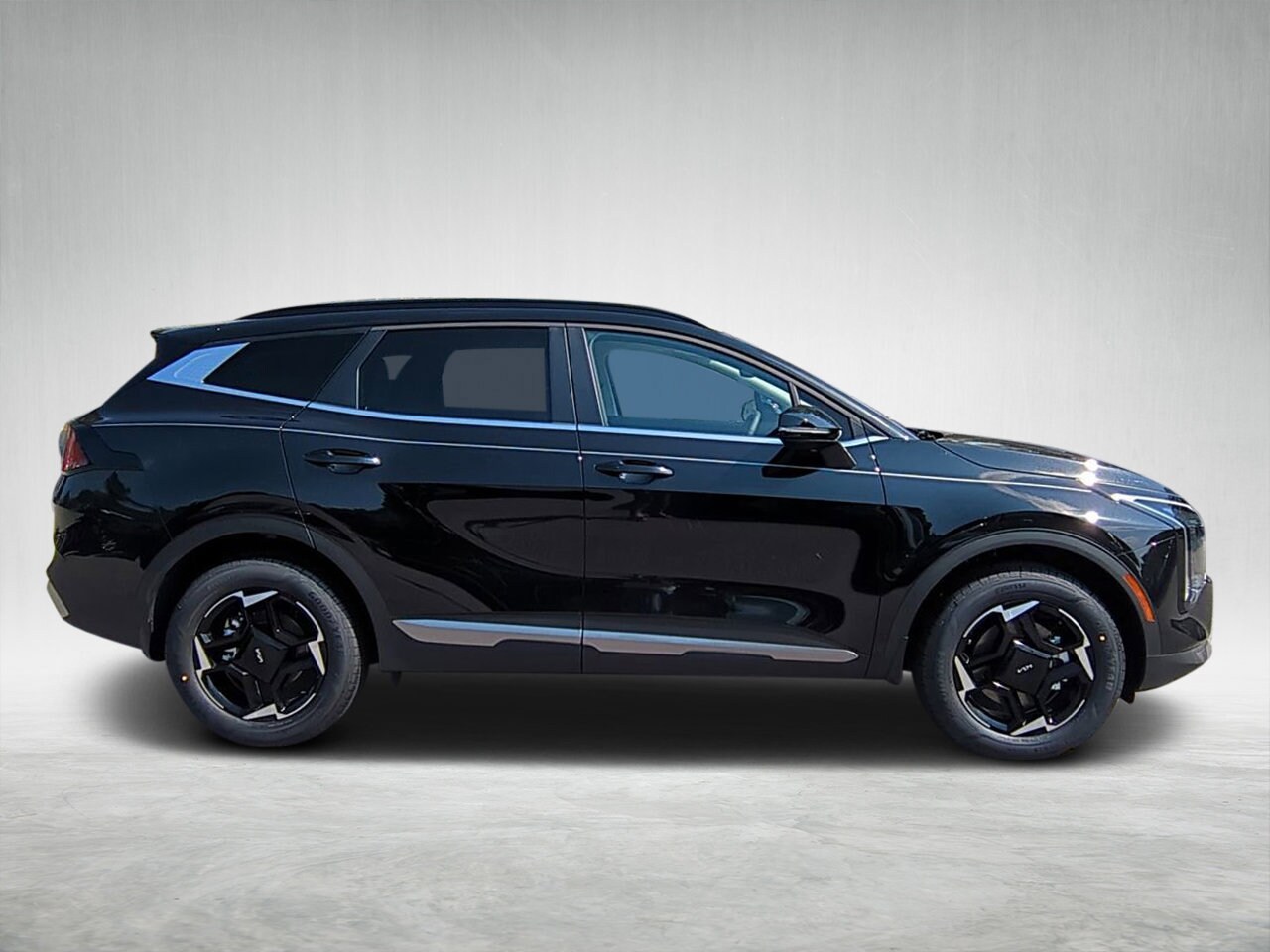 2026 Kia Sportage Hybrid EX photo 2