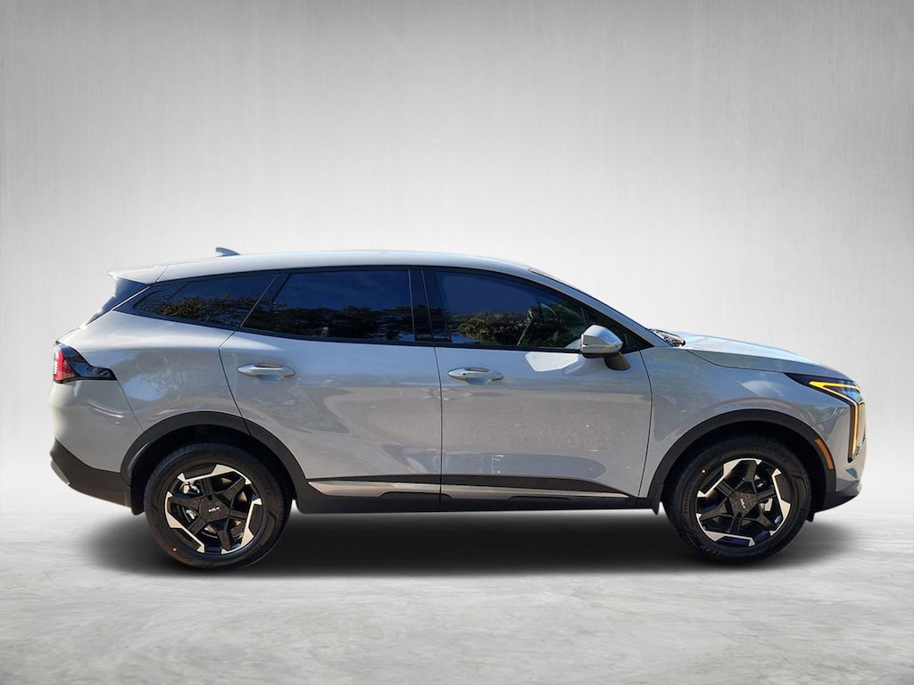 New 2026 Kia Sportage Hybrid S SUV